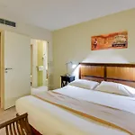 Kyriad Sud Hotel