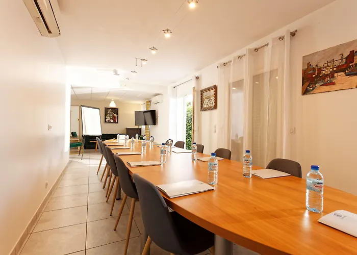 酒店 凯雷亚德珀皮格兰苏酒店 3*