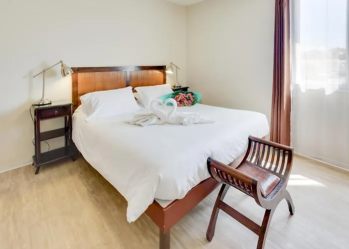 凯雷亚德珀皮格兰苏酒店 酒店